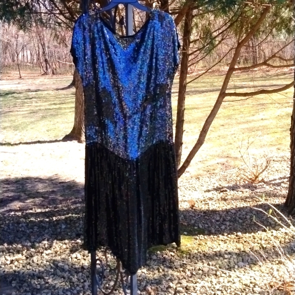 Vintage Saks Fifth Avenue Black and Blue Sequined Cocktail Dress size M
